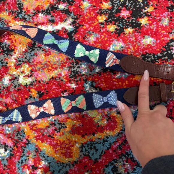 Bow Tie Needlepoint Belt in Navy by Smathers & Branson - Size 34 - Picture 3 of 6